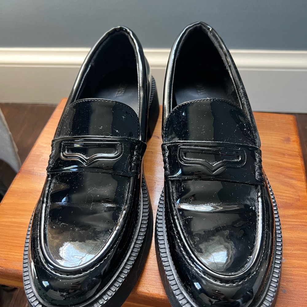 Zara Black Leather Loafers Classic Slip-On Design